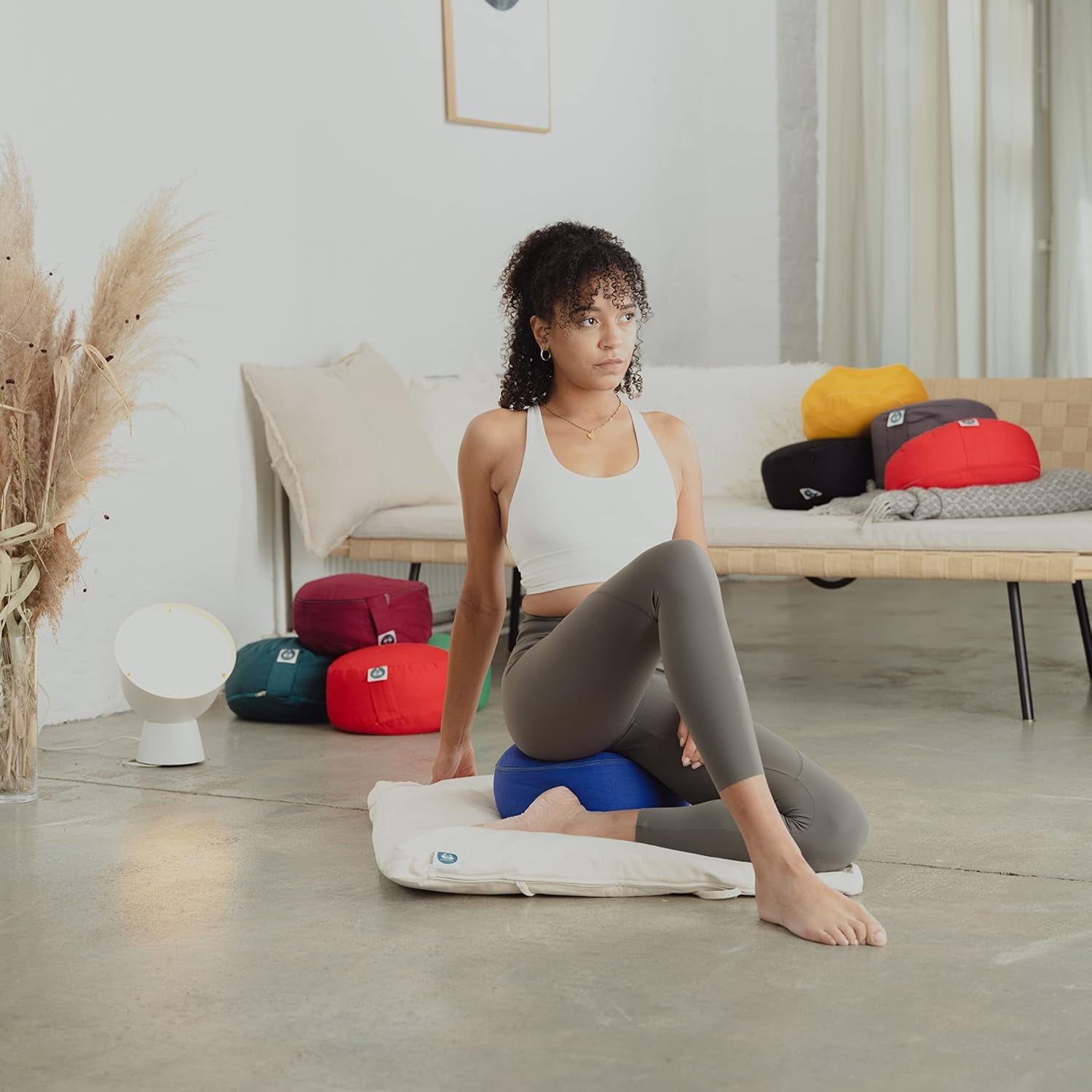 (Height 6.5") round Zafu Yoga Bolster for Gymnastics & Meditation Made in the EU - Emerald Green 100% Natural Cotton Yoga Meditation Buckwheat Cushion with Washable Covers